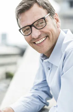 前职业球员 张峰